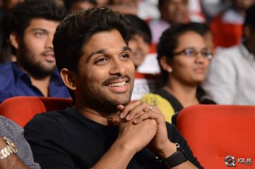 Pilla Nuvvu Leni Jeevitham Movie Audio Launch